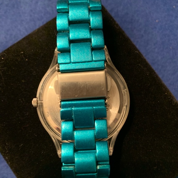 Metal Turquoise, Diamond studs & clear watch - Picture 4 of 5